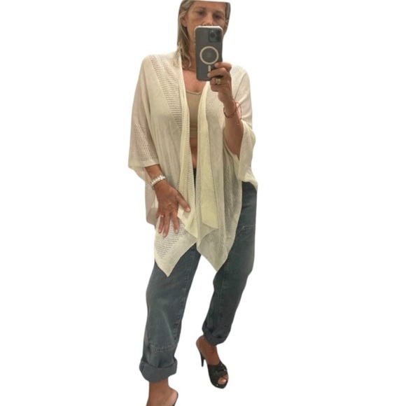 Vince Camuto Boho Open-Front Mesh Ruana Top..Size O/S - Picture 3 of 12